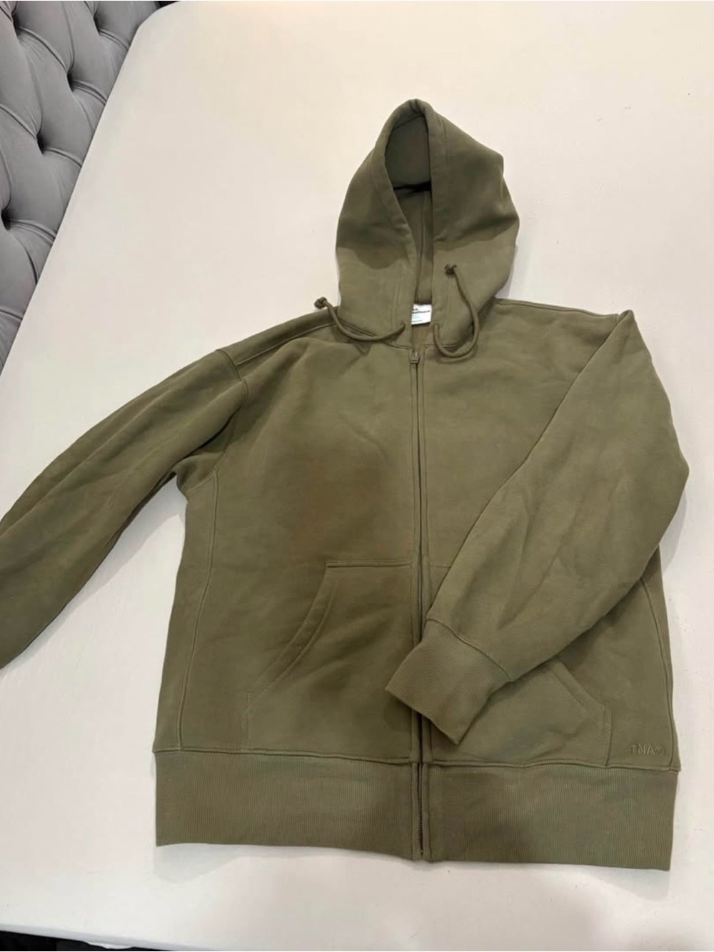 Aritzia boyfriend zip up hoodie size xs